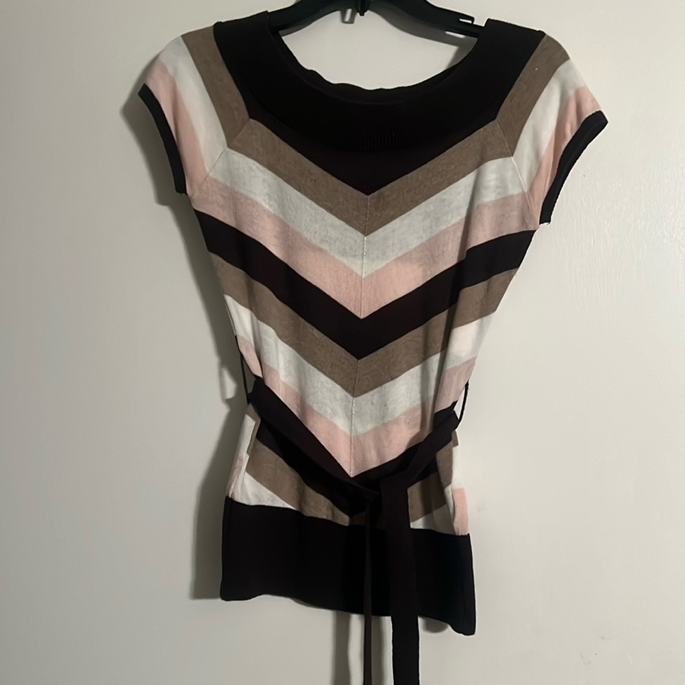 BCX sweater with brown, cream and pastel pink. XS.